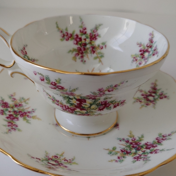 Hammersley & Co Heather Sprayed Pedestal Teacup Saucer Set - Picture 5 of 8
